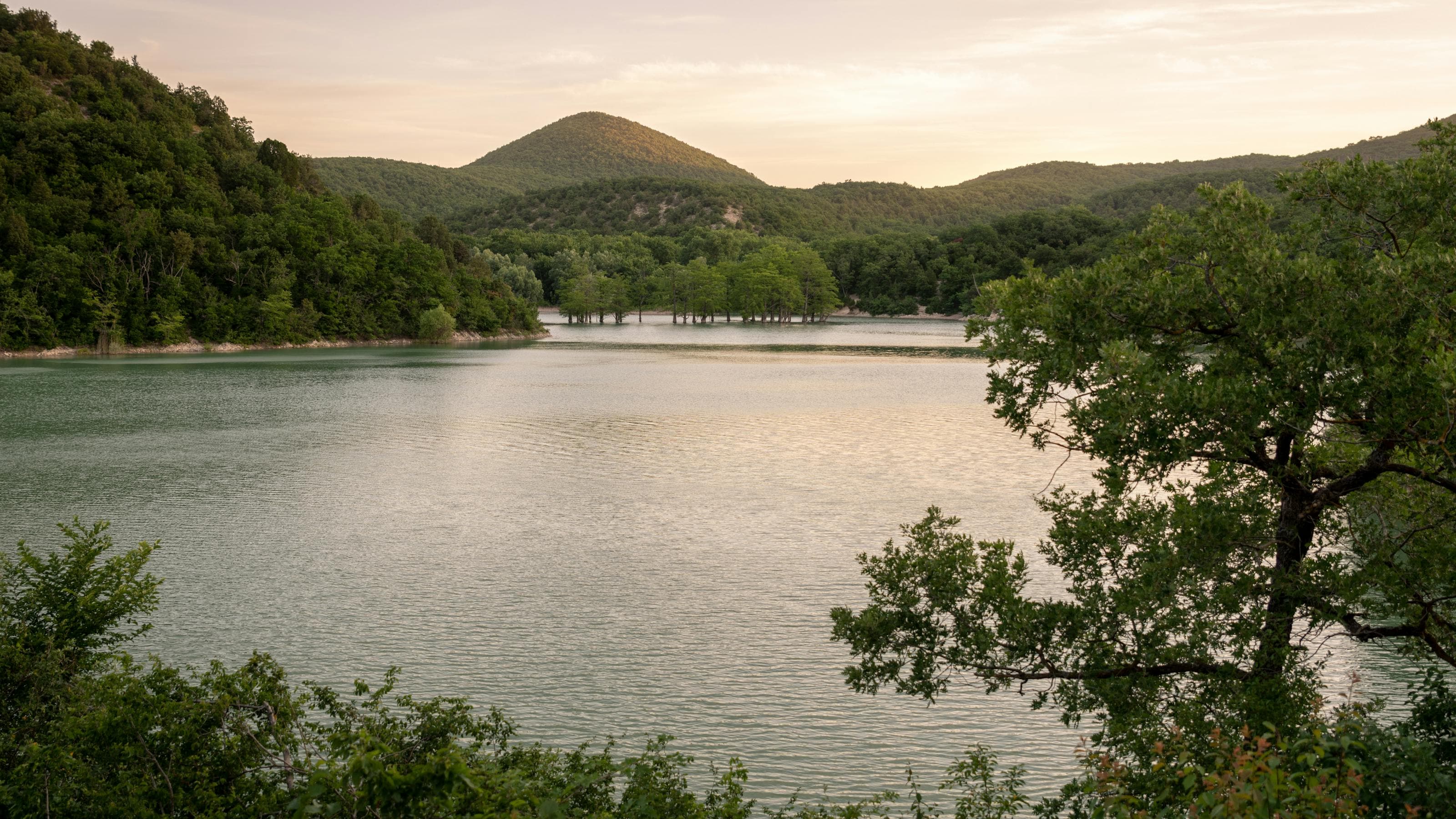 Analog vs. Digital? Why the Best Travel Journal is Both (The Hybrid Method)