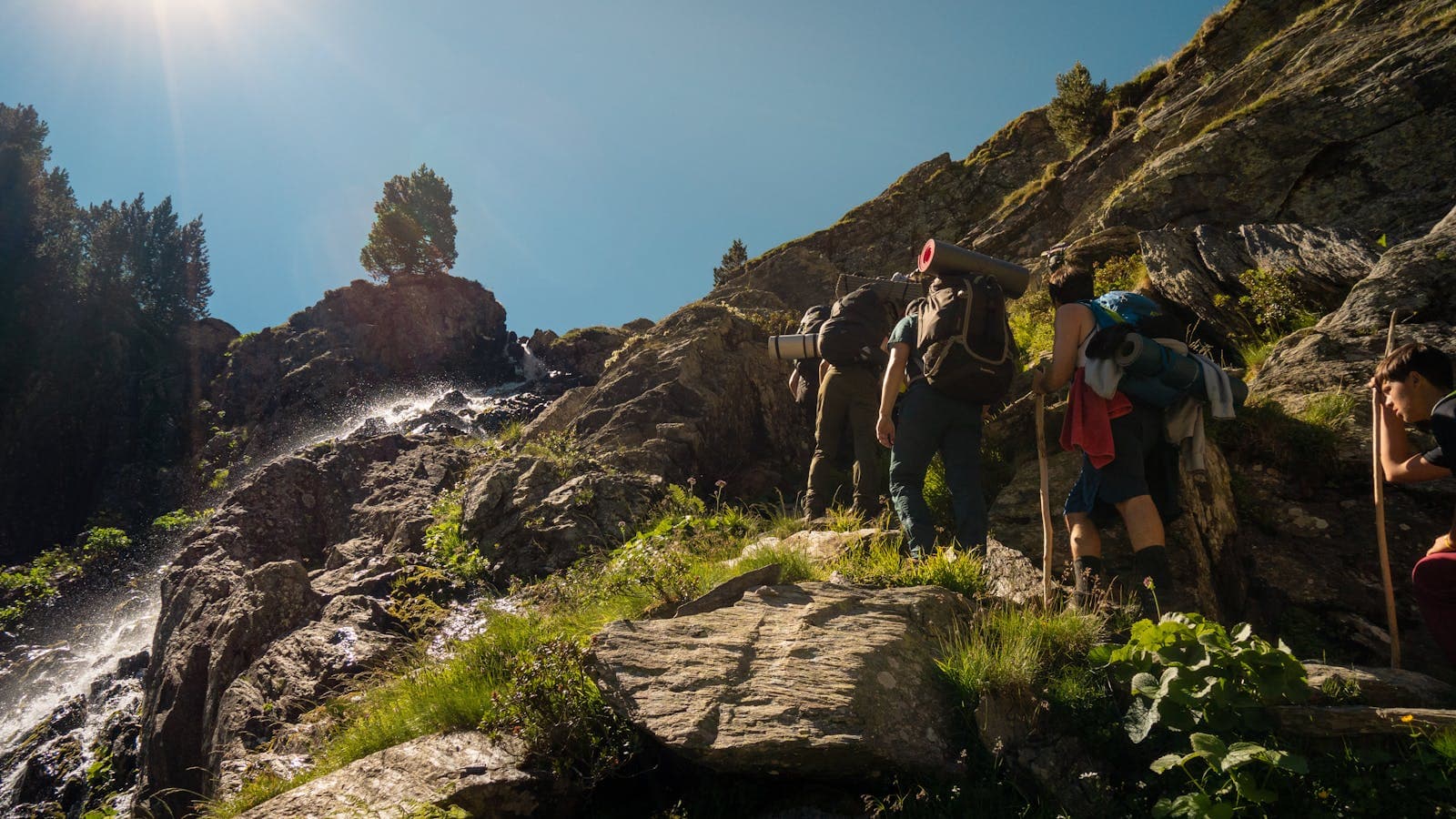 Cover image for Backpacking Journal: How to Document Your Budget Adventures