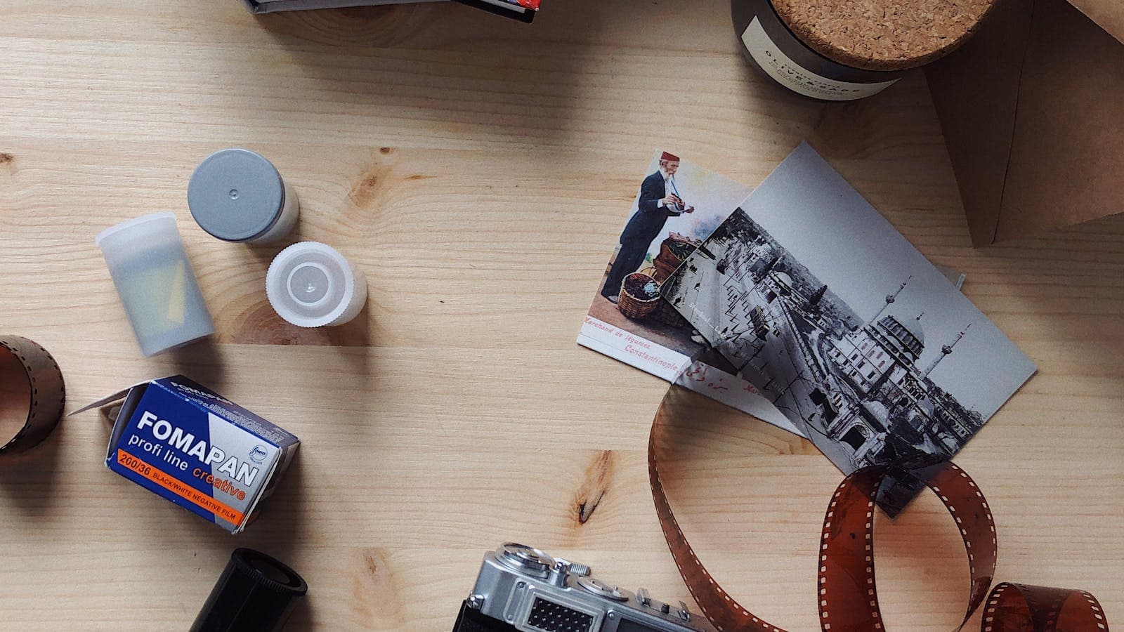 Cover image for Photo Travel Journal Guide: How to Combine Photos & Writing for Lasting Memories