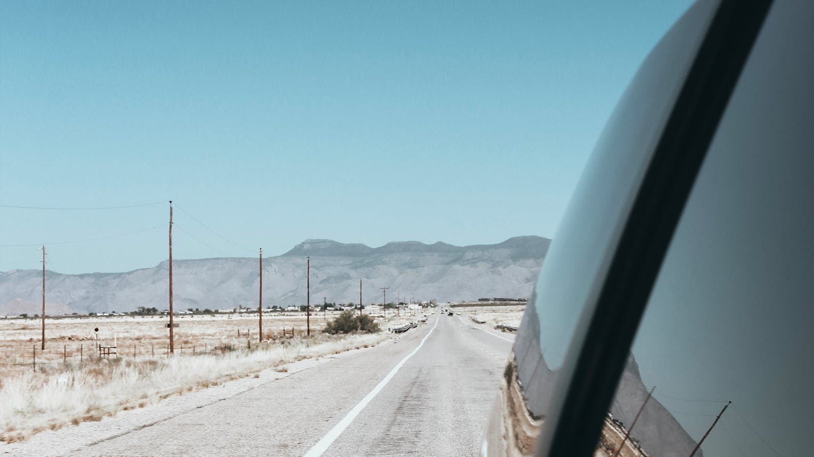Cover image for 15 Road Trip Journaling Tips That Actually Work